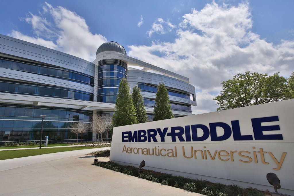20140325_COAS_ERAU_SIGN-1 Leading Edge of Cyber Security