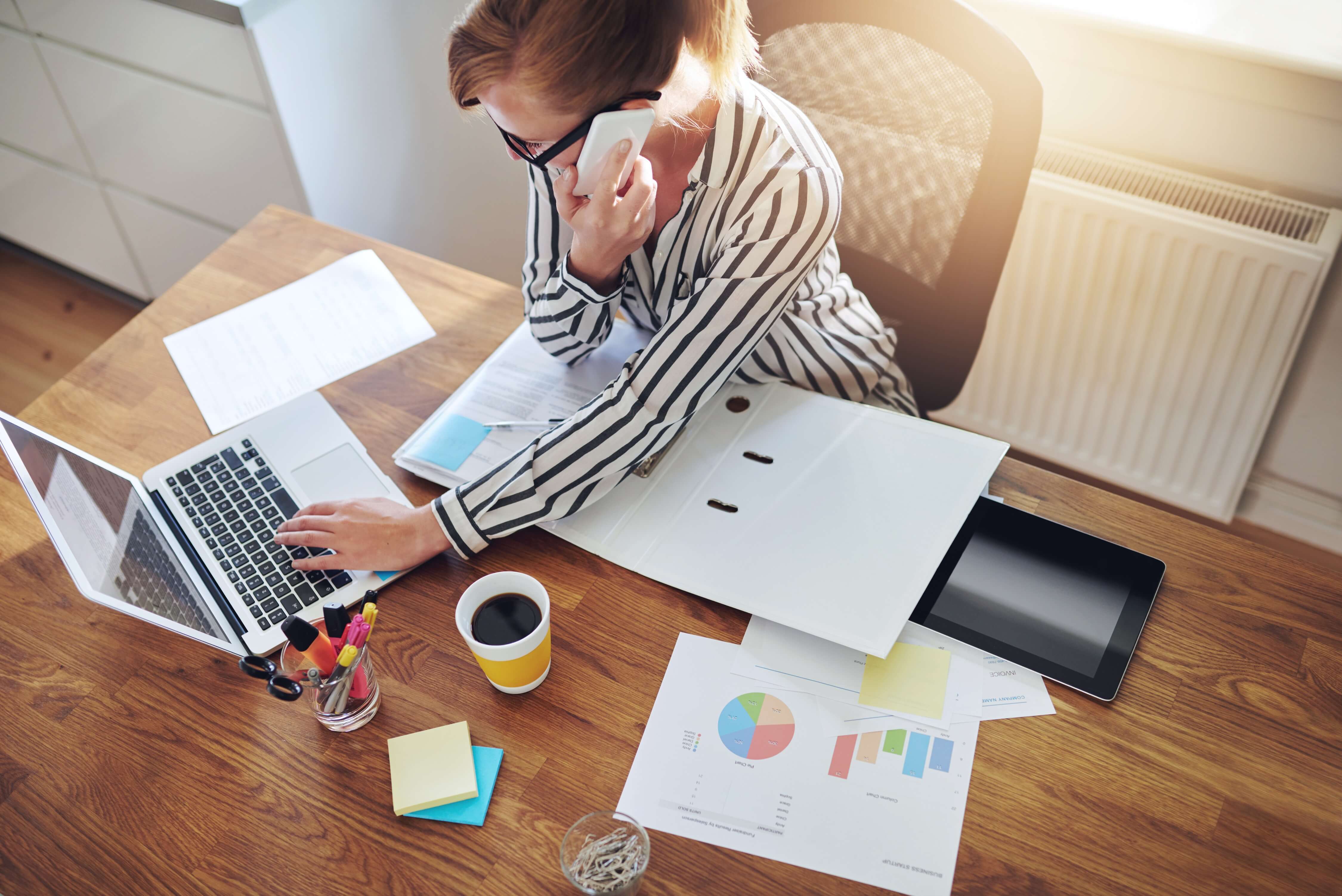 woman_at_home_devices_working_copy woman_at_home_devices_working_copy